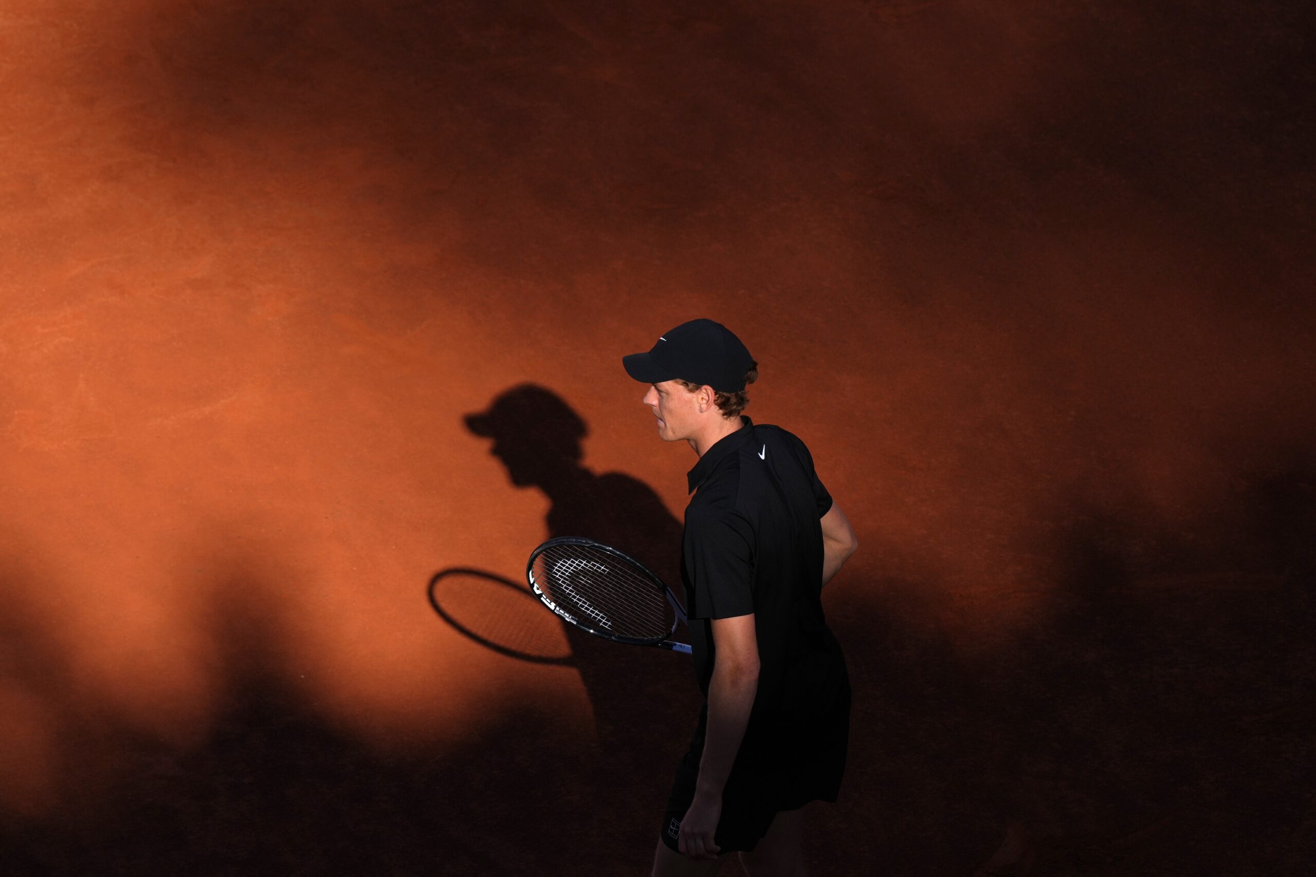 Roland Garros 2026, oggi il sorteggio: orario e dove vederlo, i possibili avversari di Sinner Roland Garros 2026, oggi il sorteggio: orario e dove vederlo, i possibili avversari di Sinner