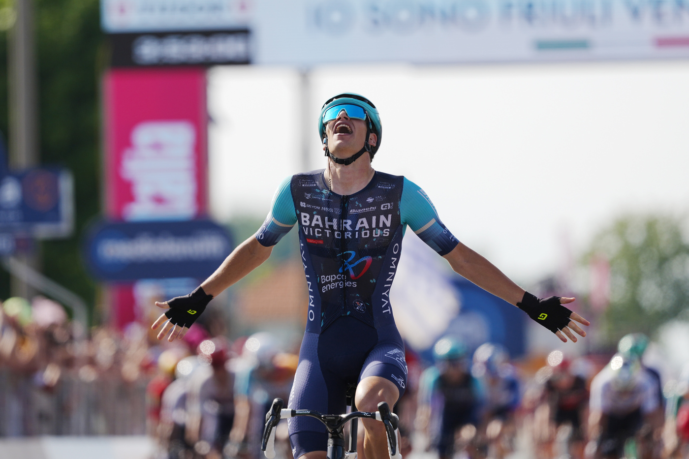 giro d8217italia 2026 segaert vince la 12a tappa eulalio resta maglia rosa da Lapresse.it giro d8217italia 2026 segaert vince la 12a tappa eulalio resta maglia rosa