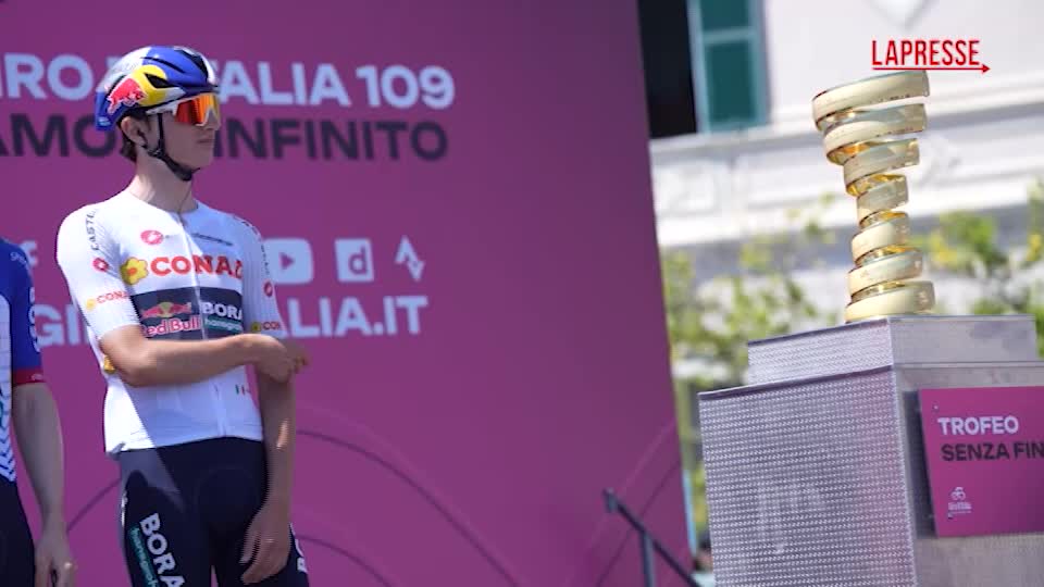 il giro d italia 2026 saluta imperia pellizzari obiettivo arrivare in maglia bianca conad a roma da Lapresse.it il giro d italia 2026 saluta imperia pellizzari obiettivo arrivare in maglia bianca conad a roma