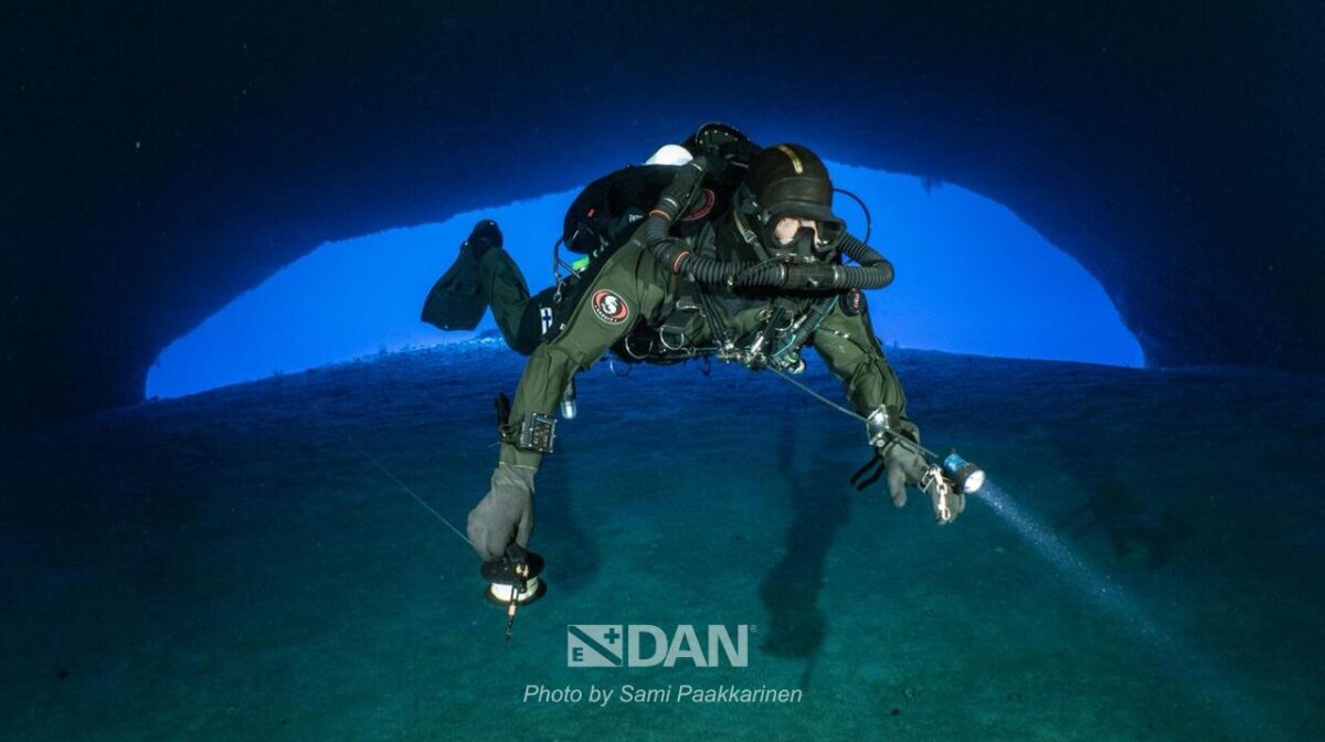 Maldive, la grotta dove sono morti i sub italiani: le foto pubblicate da Dan Europe Maldive, la grotta dove sono morti i sub italiani: le foto pubblicate da Dan Europe