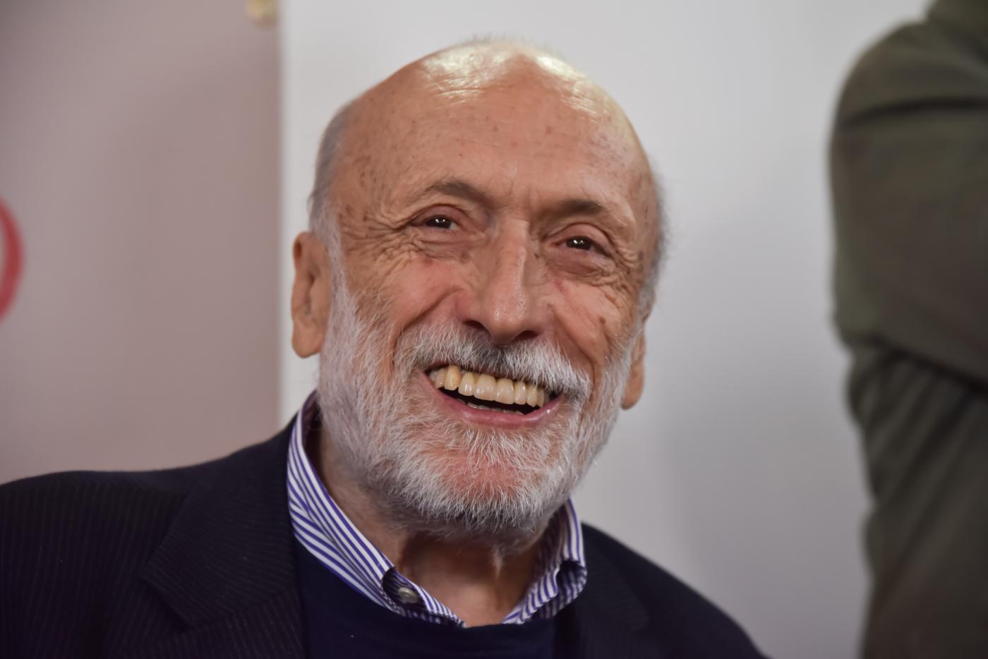 Morto Carlo Petrini, il fondatore di Slow Food aveva 76 anni Morto Carlo Petrini, il fondatore di Slow Food aveva 76 anni