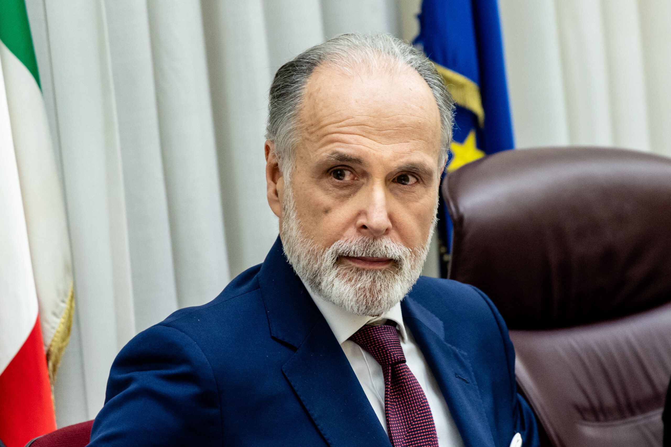 Rai, polemica su Report: Pd e M5S contro l’ad Rossi. Lui: “Mai citato il programma” Rai, polemica su Report: Pd e M5S contro l’ad Rossi. Lui: “Mai citato il programma”