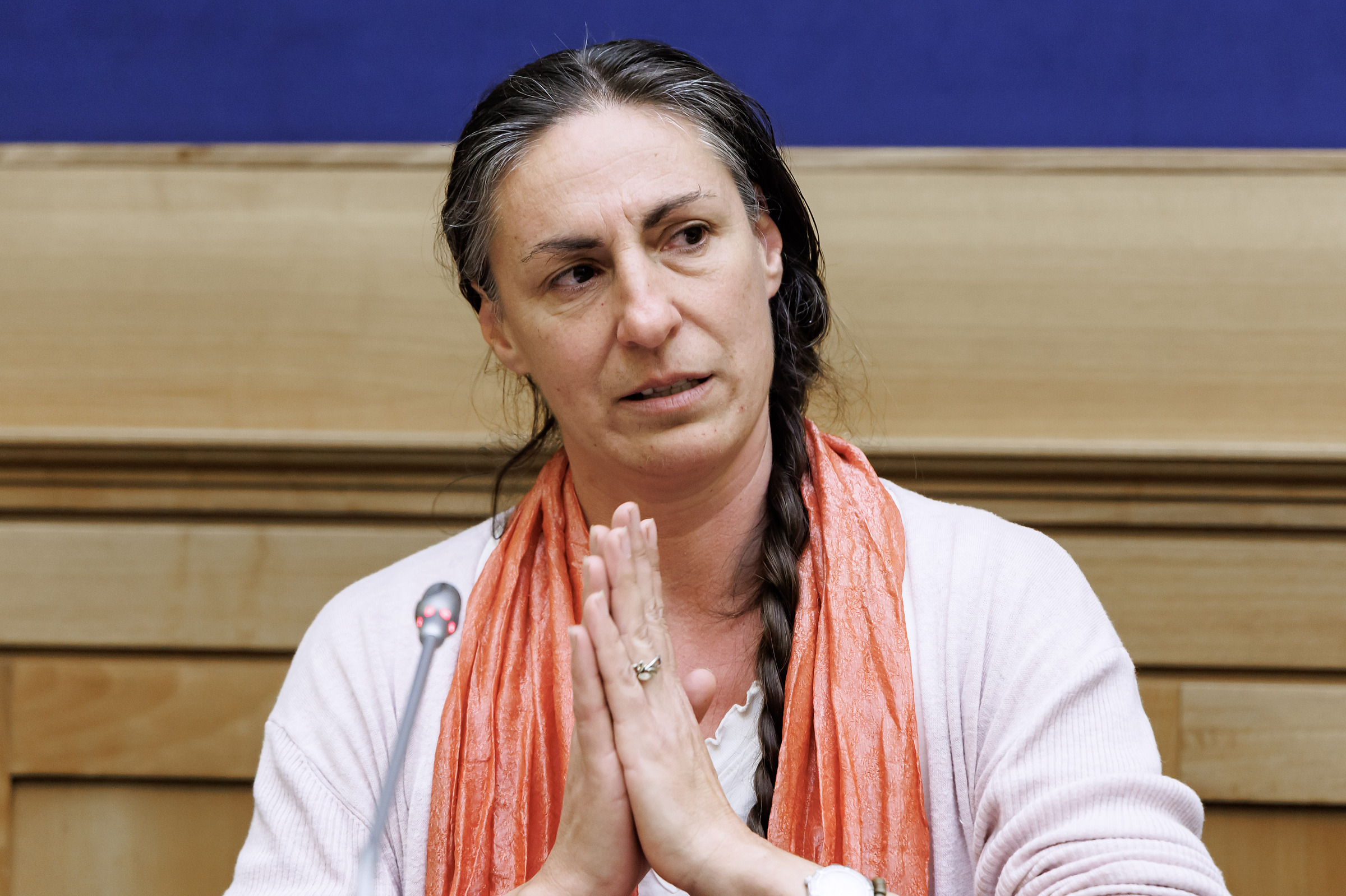 Famiglia nel bosco: le 15 criticità nella perizia secondo i consulenti di Nathan e Catherine Famiglia nel bosco: le 15 criticità nella perizia secondo i consulenti di Nathan e Catherine