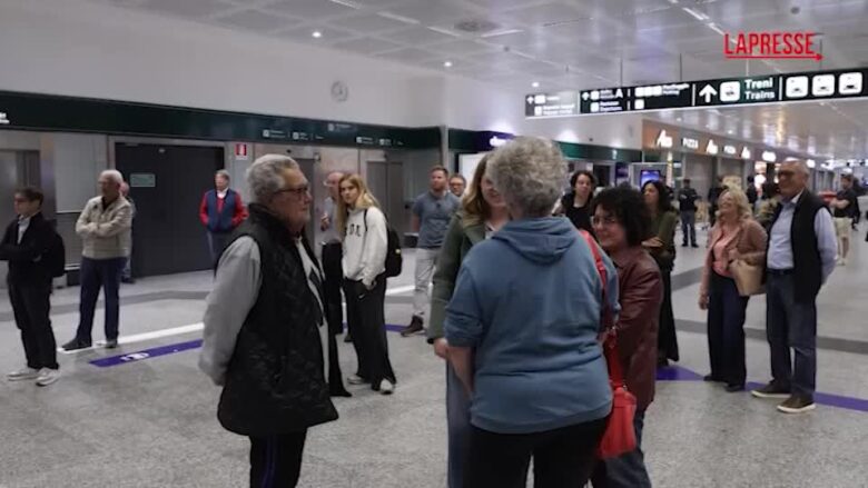 Flotilla, attivisti rientrati a Malpensa, Nava: "Seviziati con taser e privati della dignità"