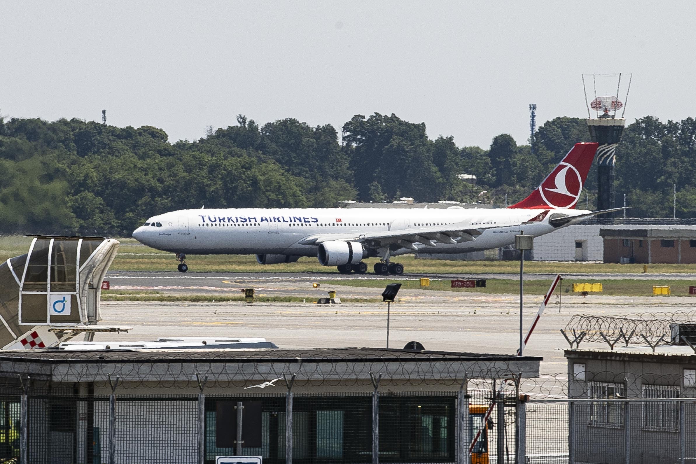 Maldive, arrivate a Malpensa le salme dei quattro sub italiani