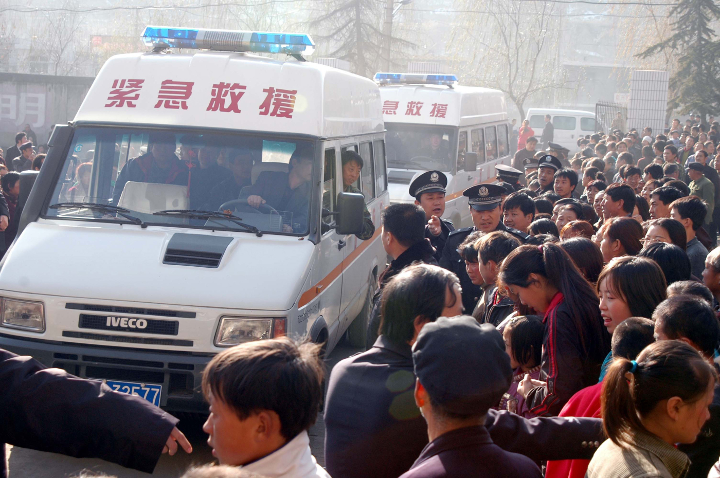 cina esplosione in una miniera di carbone oltre 80 morti da Lapresse.it cina esplosione in una miniera di carbone oltre 80 morti