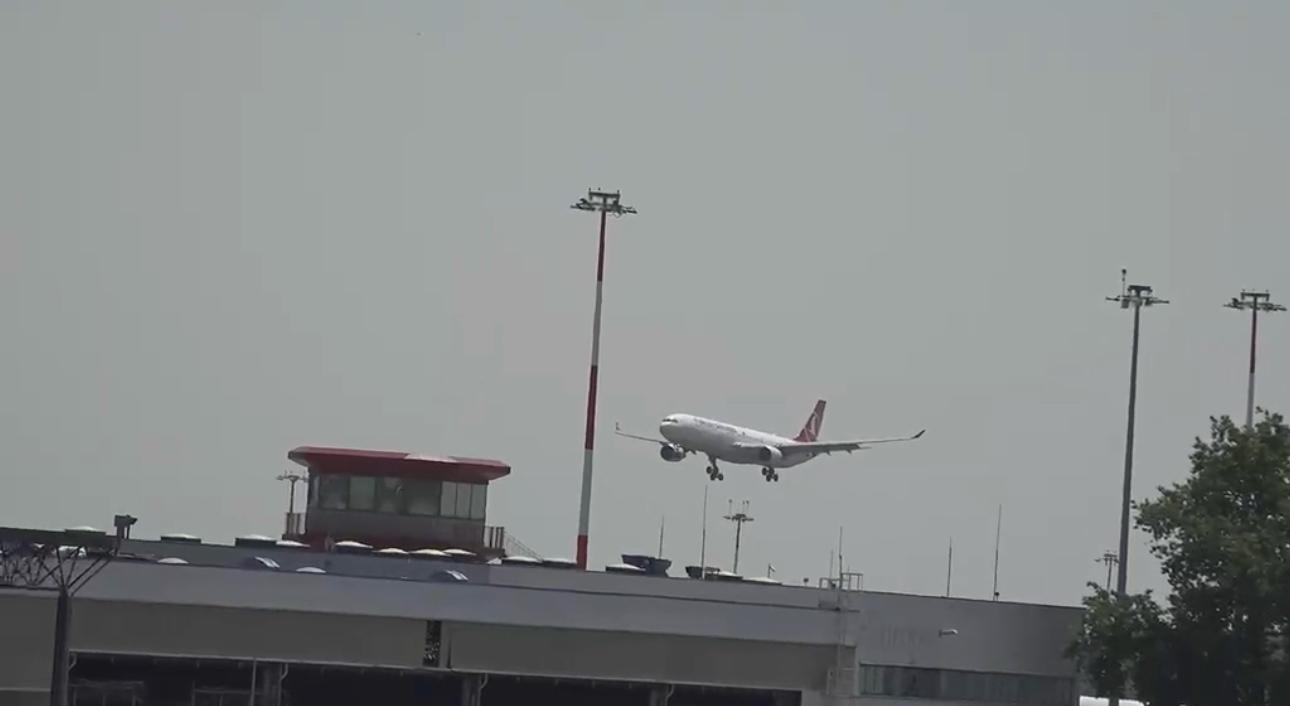 maldive atterrate a malpensa le salme dei quattro sub italiani da Lapresse.it maldive atterrate a malpensa le salme dei quattro sub italiani