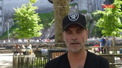 Nek a Lourdes con i militari: "Tutti chiamati a essere sentinelle di pace"
