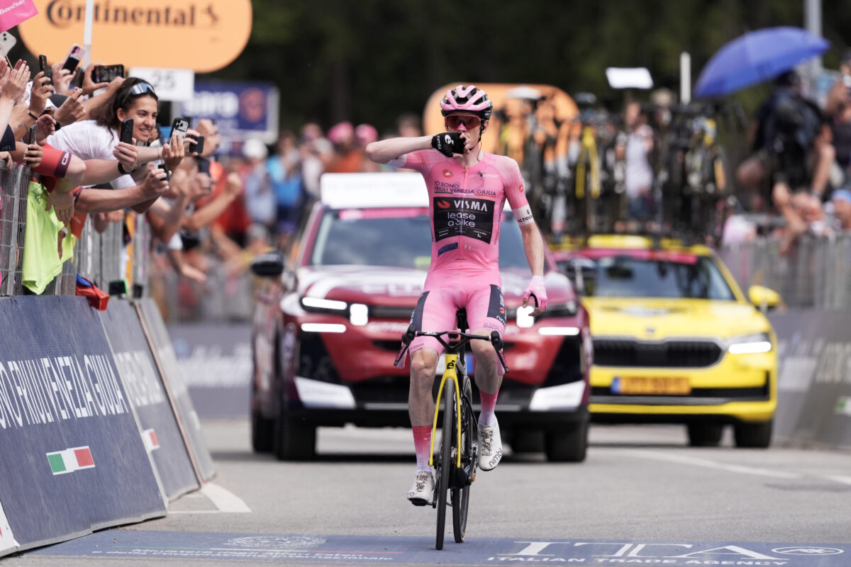 giro d8217italia 2026 vingegaard vince anche la 16 tappa e consolida la maglia rosa da Lapresse.it giro d8217italia 2026 vingegaard vince anche la 16 tappa e consolida la maglia rosa