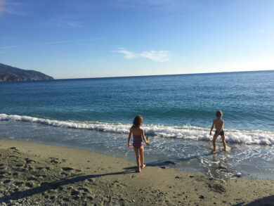 Bandiere verdi dei pediatri 2026, ecco le 164 spiagge a misura di bambino