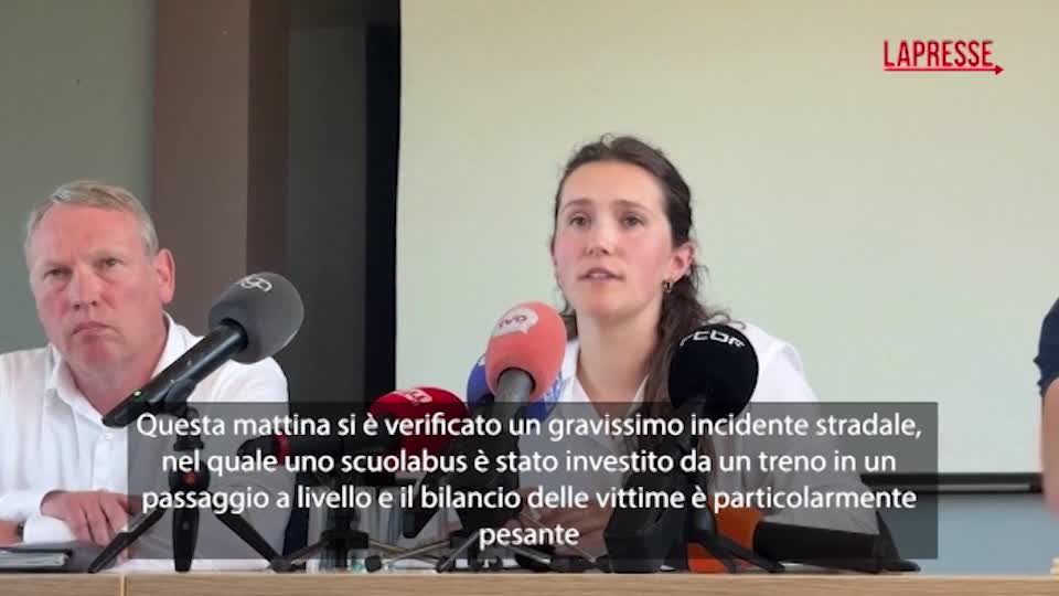 belgio incidente treno bus la procura sbarre chiuse e semafori rossi funzionanti da Lapresse.it belgio incidente treno bus la procura sbarre chiuse e semafori rossi funzionanti
