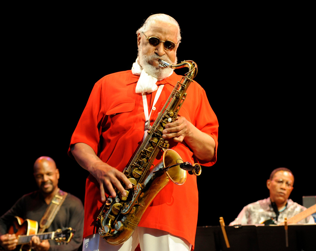 Morto Sonny Rollins, il sassofonista leggenda del jazz aveva 95 anni Morto Sonny Rollins, il sassofonista leggenda del jazz aveva 95 anni