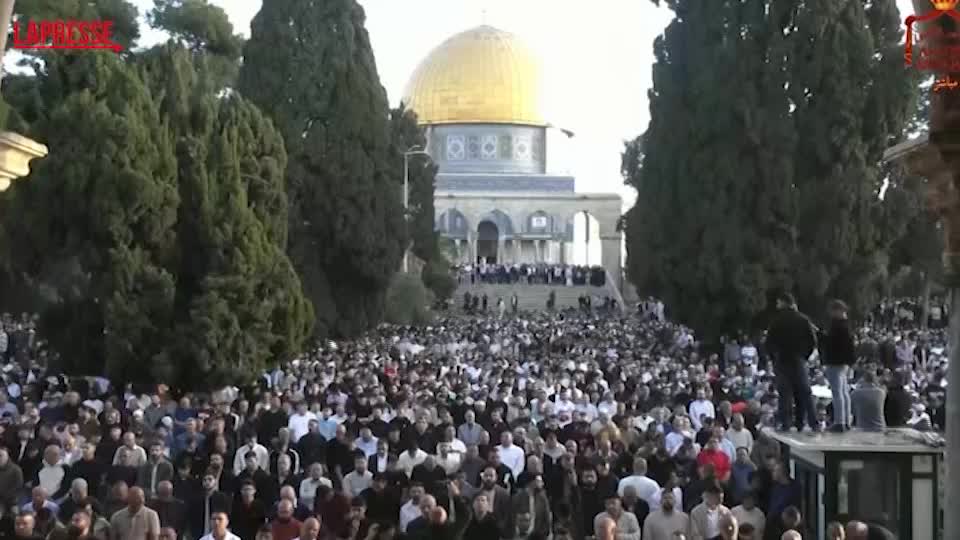 eid al adha a gerusalemme fedeli musulmani alla moschea di al aqsa per la festivit224 islamica da Lapresse.it eid al adha a gerusalemme fedeli musulmani alla moschea di al aqsa per la festivit224 islamica