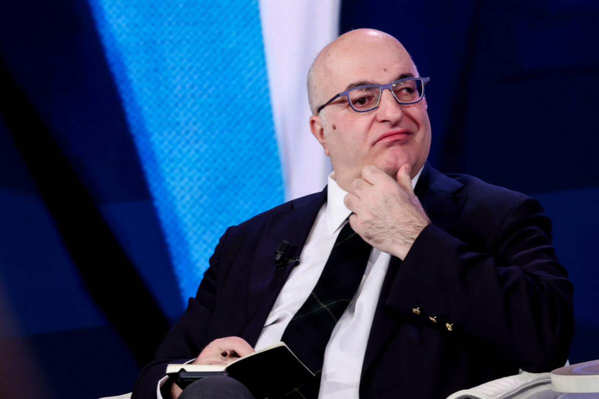 minacce a mario sechi il direttore di libero messo sotto tutela da Lapresse.it minacce a mario sechi il direttore di libero messo sotto tutela