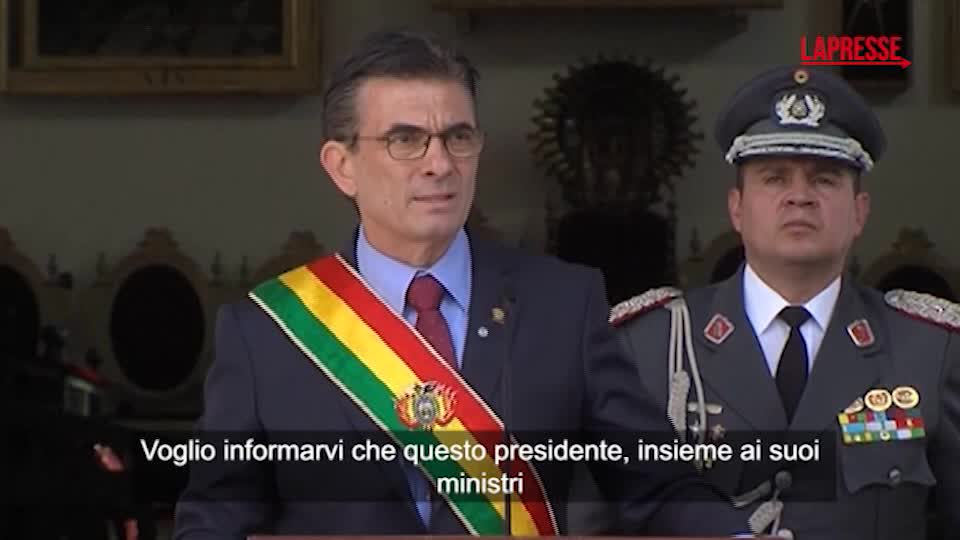 bolivia proteste contro il governo il presidente paz io e i ministri ci dimezziamo lo stipendio da Lapresse.it bolivia proteste contro il governo il presidente paz io e i ministri ci dimezziamo lo stipendio