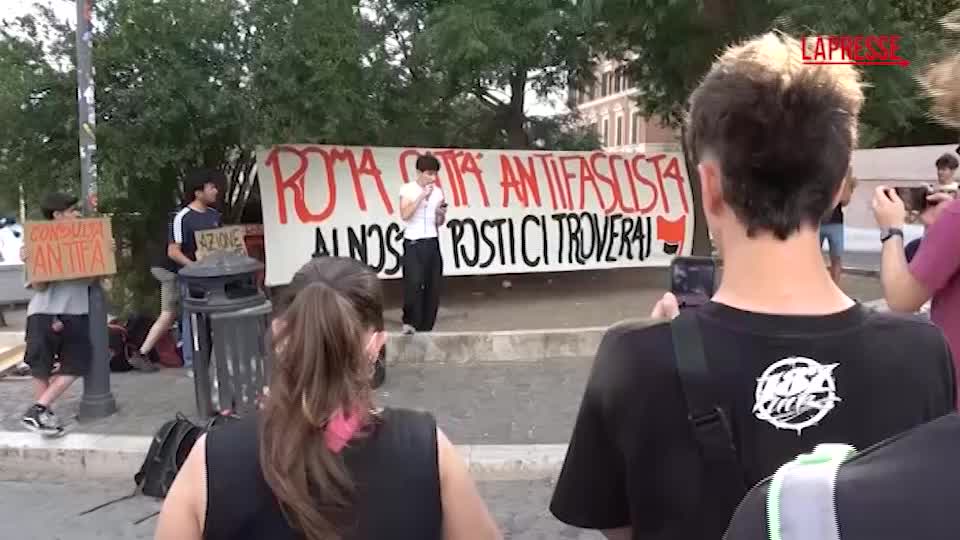 roma la denuncia degli studenti aggrediti sotto gli uffici regionali da Lapresse.it roma la denuncia degli studenti aggrediti sotto gli uffici regionali