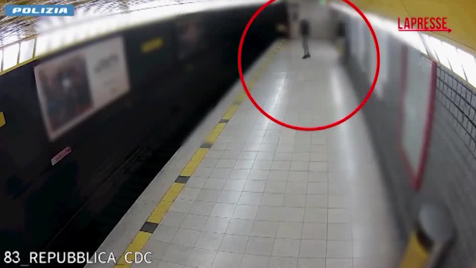 milano 4 ventenni arrestati per rapine in metropolitana da Lapresse.it milano 4 ventenni arrestati per rapine in metropolitana
