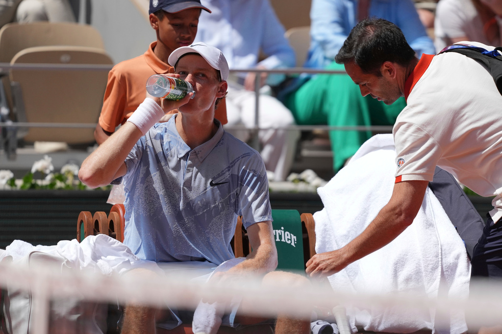 Sinner e il malore al Roland Garros 2026: cosa è successo