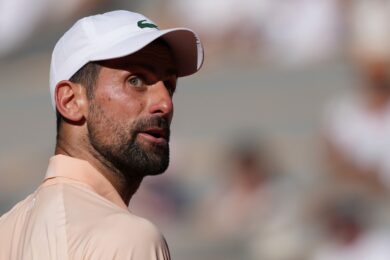 Novak Djokovic senza freni su Sinner e Alcaraz: “Vorrei prenderli a calci nel sedere ogni giorno”