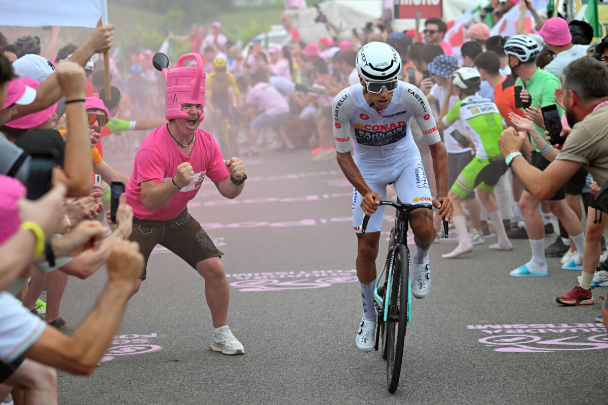 Giro d’Italia 2026, Kuss vince per distacco ad Alleghe: Vingegaard resta in rosa Giro d’Italia 2026, Kuss vince per distacco ad Alleghe: Vingegaard resta in rosa