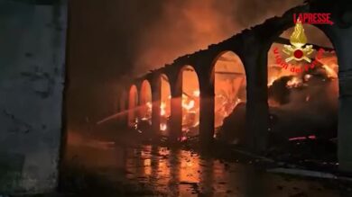 Incendio a San Giuliano Milanese, fiamme in cascina Rancate