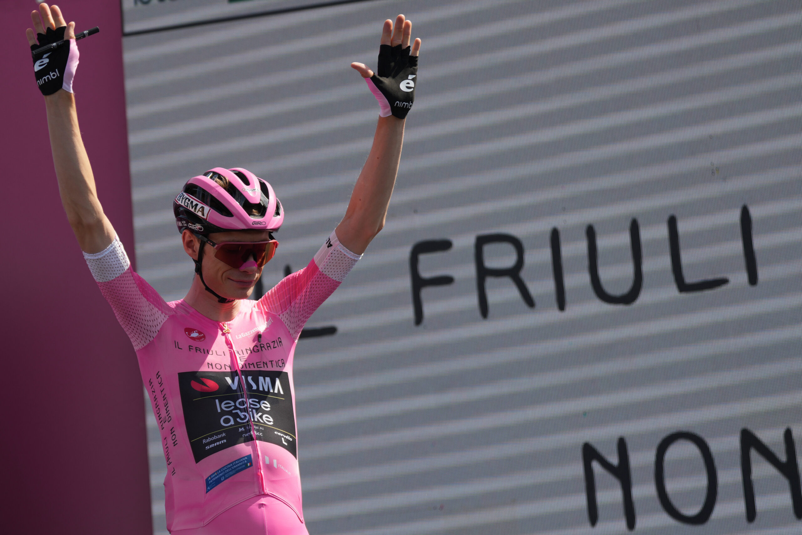 Giro d’Italia 2026: Vingegaard vince la 20esima tappa e ipoteca il successo