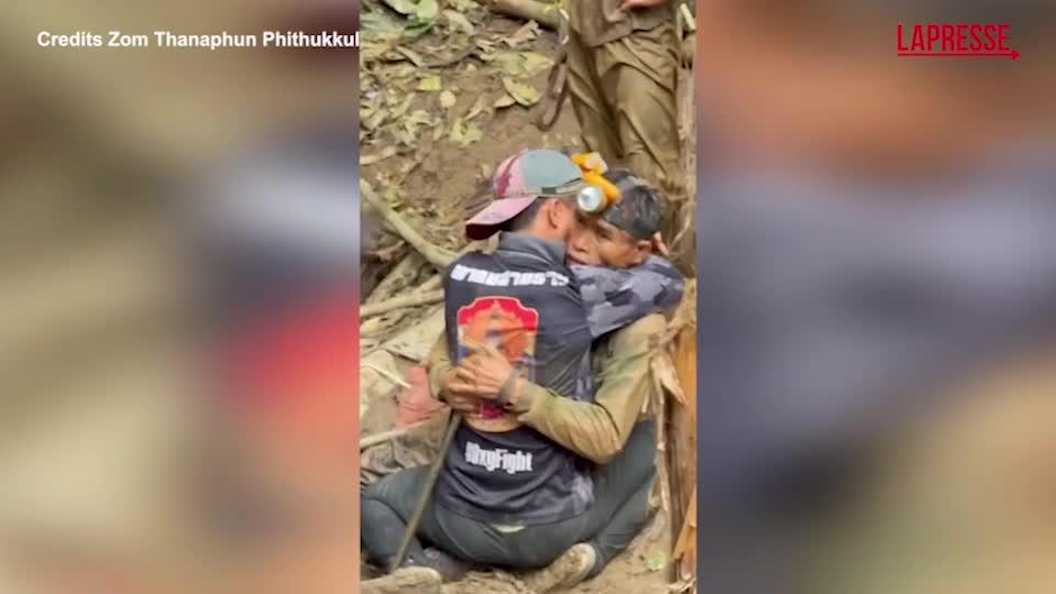 laos portate in salvo le quattro persone rimaste intrappolate in una grotta da Lapresse.it laos portate in salvo le quattro persone rimaste intrappolate in una grotta