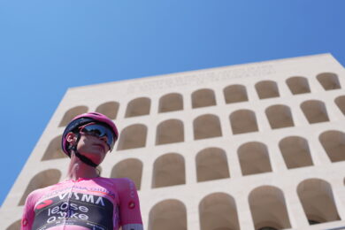 Giro d’Italia 2026: Vingegaard trionfa in maglia rosa, Milan vince la tappa finale a Roma