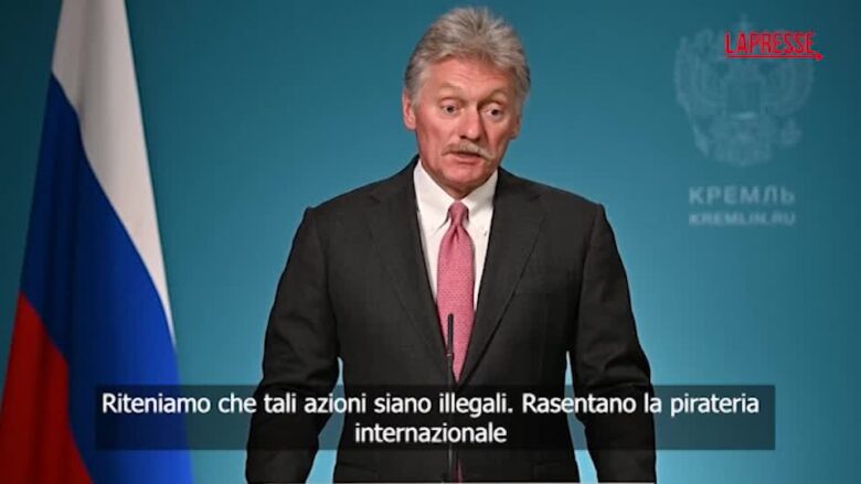 Petroliera russa intercettata dalla Francia, Peskov: "Azioni illegali, rasentano la pirateria"