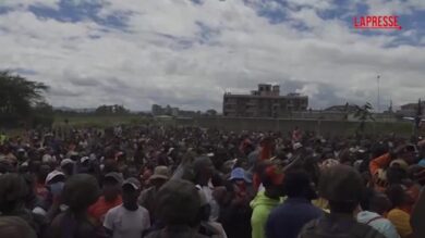 Ebola, proteste in Kenya per centro di quarantena per cittadini Usa