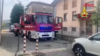 Bergamo, ultraleggero precipita tra le case di Valbrembo: i soccorsi