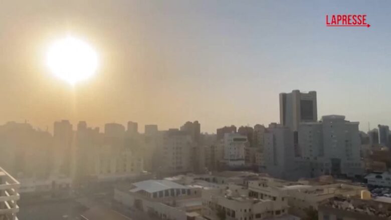 Iran, sirene suonano a Kuwait City dopo gli attacchi Usa contro siti militari iraniani