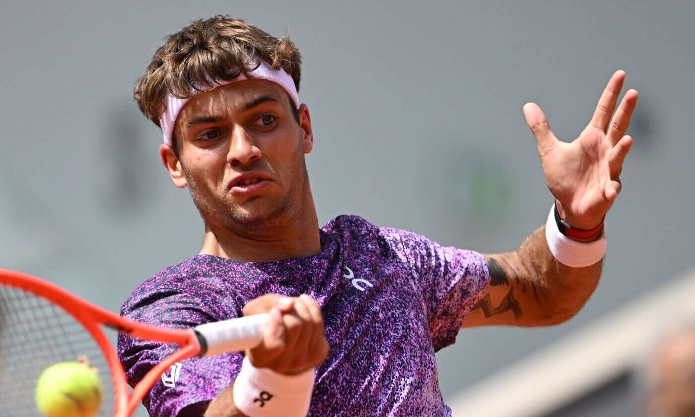 roland garros 2026 cobolli affronta svajda agli ottavi il romano avanti 3 2 nel primo set 8211 la diretta da Lapresse.it roland garros 2026 cobolli affronta svajda agli ottavi il romano avanti 3 2 nel primo set 8211 la diretta