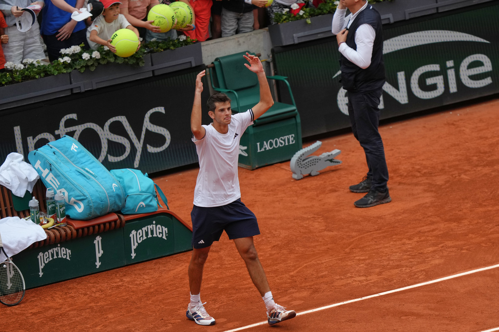 Roland Garros 2026: oggi Cobolli, Berrettini e Arnaldi agli ottavi. Orari e dove vedere i match degli italiani