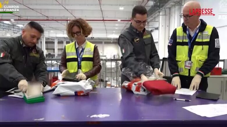 Varese, a Malpensa sequestrate 7mila borse e capi d'abbigliamento contraffatti