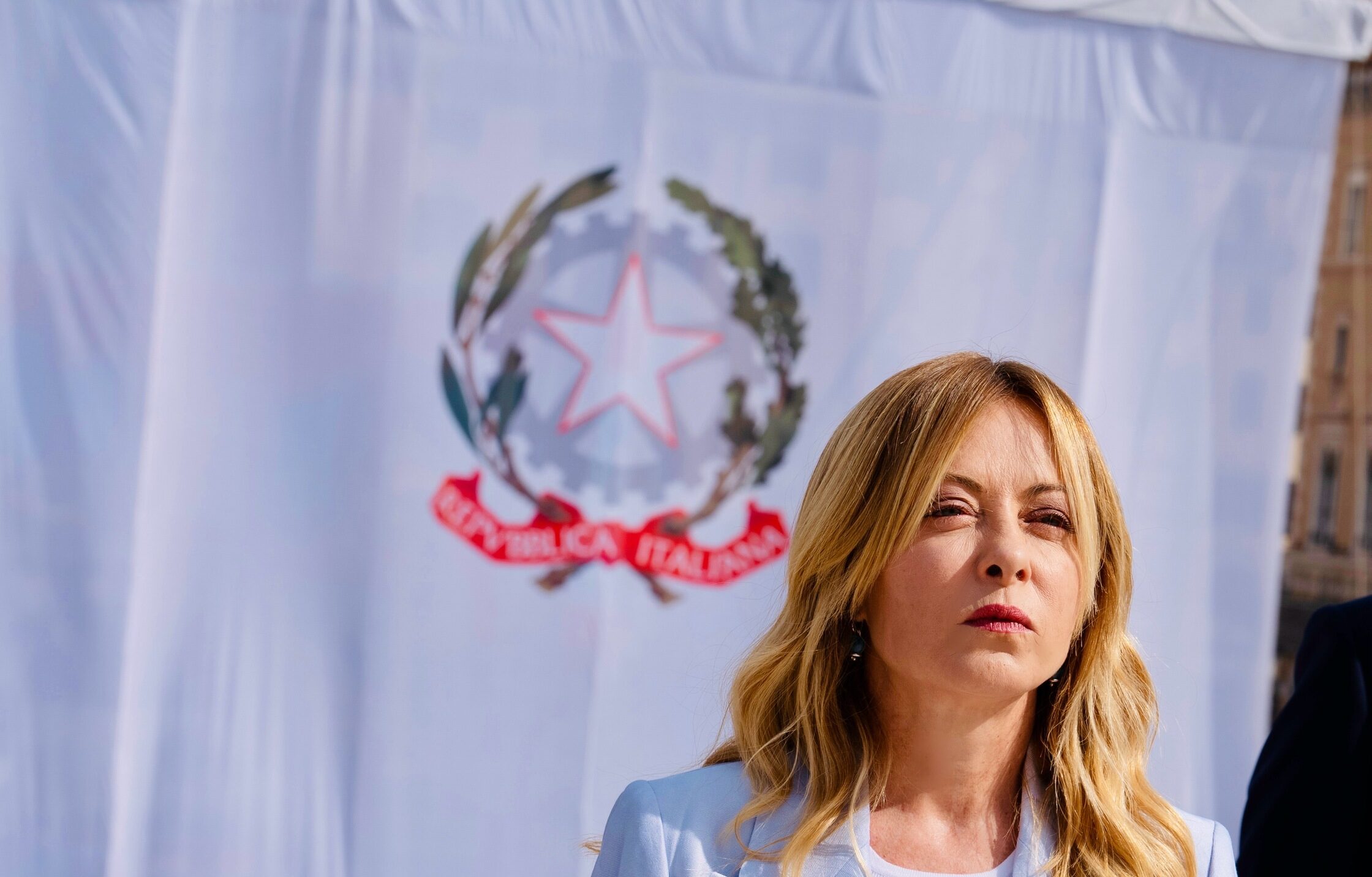 Migranti, Meloni: “Storico l’accordo Ue sui rimpatri, l’Europa segue la strada indicata dall’Italia” Migranti, Meloni: “Storico l’accordo Ue sui rimpatri, l’Europa segue la strada indicata dall’Italia”