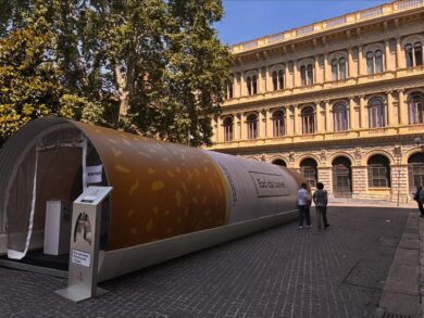 Un ‘tunnel’ da record sui rischi del fumo: l’iniziativa a Bologna