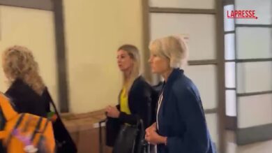 Femminicidio Genini, la madre al processo urla "bastardo" a Soncin: la donna in tribunale in lacrime