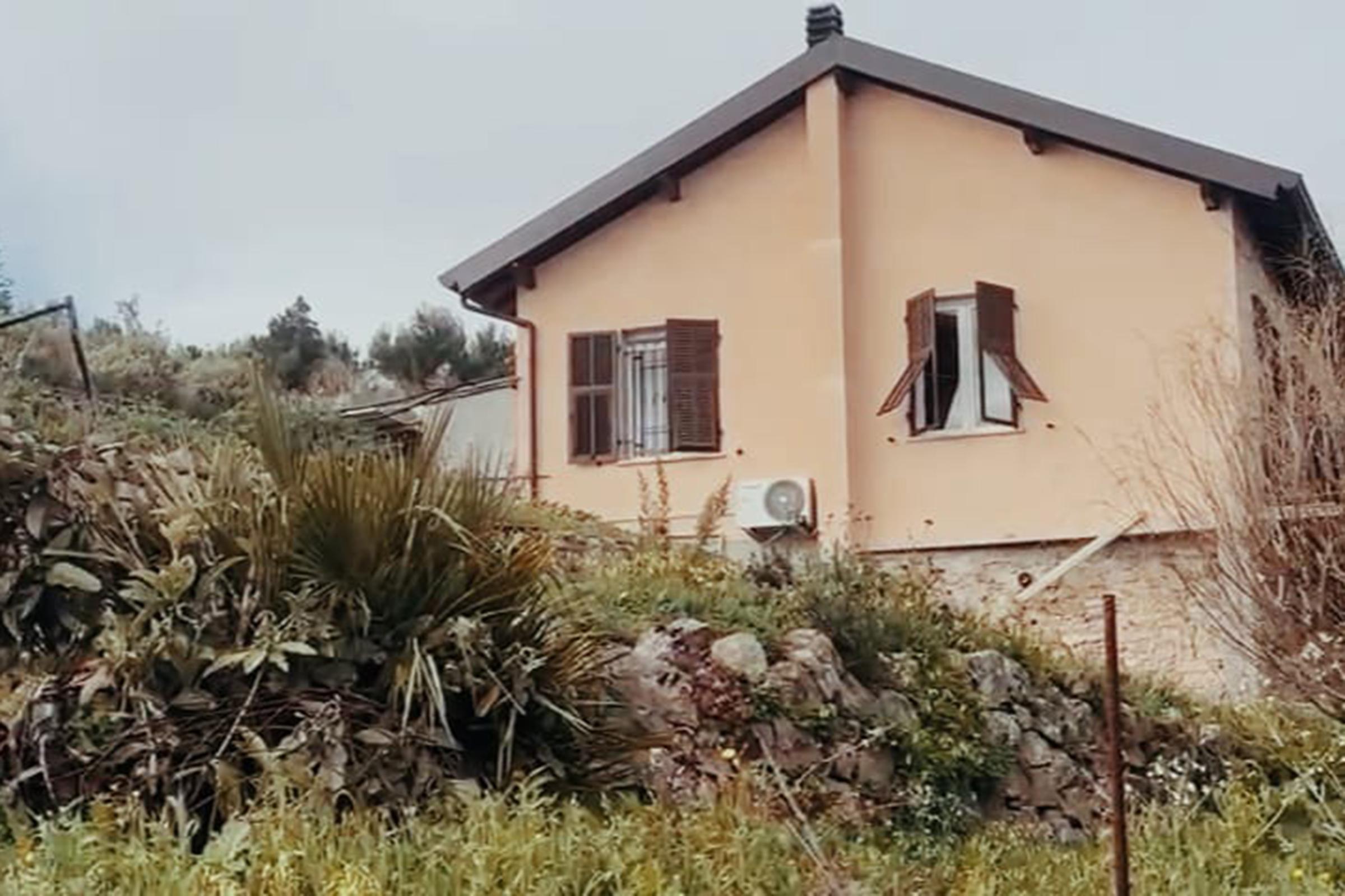Bimba morta a Bordighera, la lista delle “abominevoli atrocità” nelle prove raccolte dagli inquirenti
