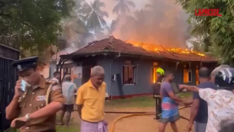 Sri Lanka, incendio in una casa di cura fa vittime e feriti: le immagini dei soccorsi