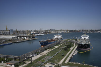 Romania, drone navale esplode nel porto di Costanza: “E’ di quelli utilizzati nella guerra in Ucraina”