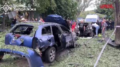 Ucraina, attacco russo a Zaporizhia: i soccorsi