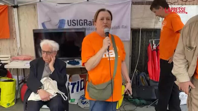 Torino, presidio davanti a Palazzo della Radio: “Custodire memoria Rai”