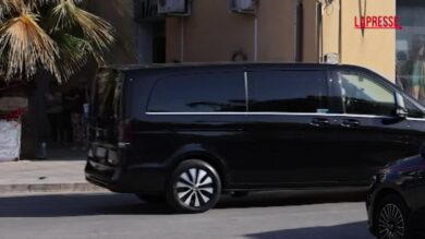 Bagheria, Villa Valguarnera blindata per la festa di Dua Lipa e Callum Turner