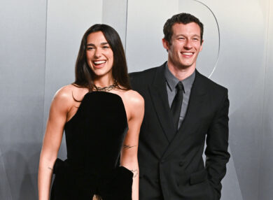 Dua Lipa e Callum Turner sposi a Palermo, media GB: “Nozze nei luoghi della mafia”