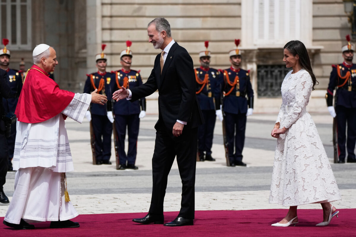 papa leone xiv in spagna abusi sessuali nella chiesa sono una ferita ancora aperta da Lapresse.it papa leone xiv in spagna abusi sessuali nella chiesa sono una ferita ancora aperta