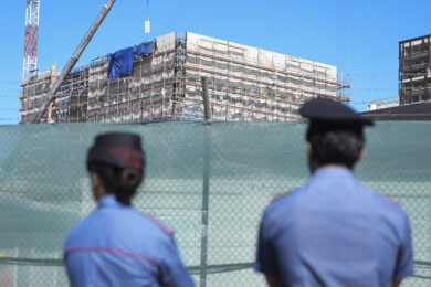 Milano, fermato altro uomo per caporalato nel cantiere del Consolato Usa