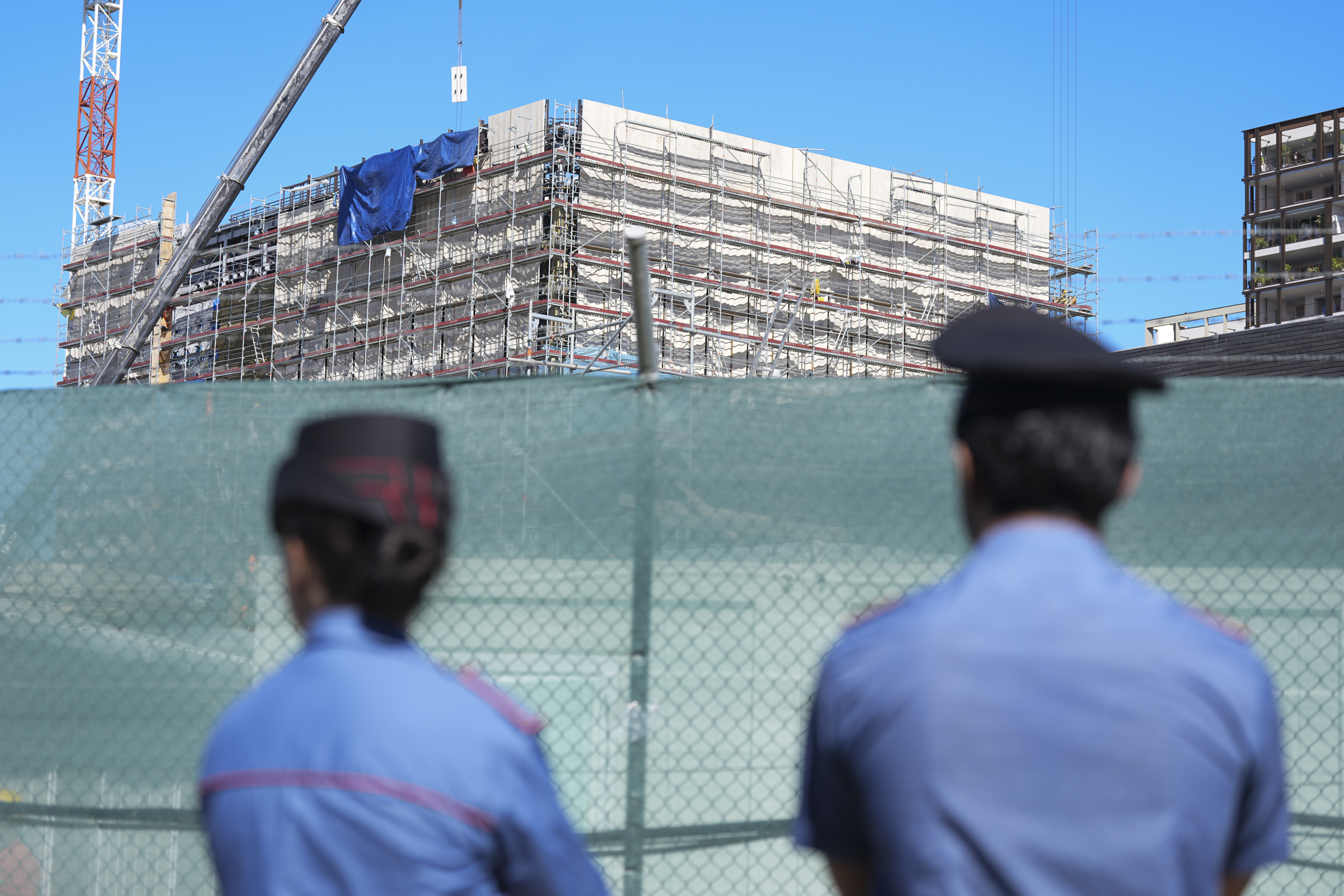 Milano, fermato altro uomo per caporalato nel cantiere del Consolato Usa
