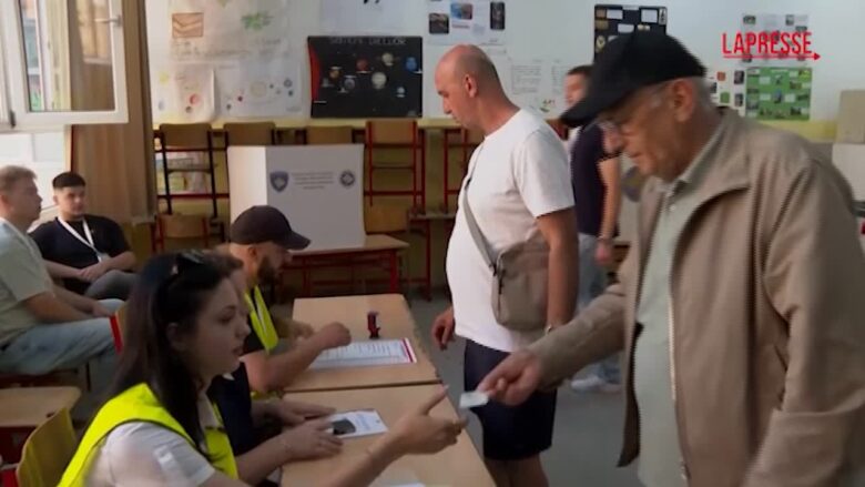 Kosovo, cittadini alle urne per la terza volta in 18 mesi