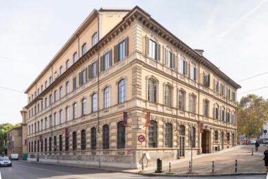 Furto a casa d’aste Torino Sant’Agostino: in 4 minuti bottino da 1 mln